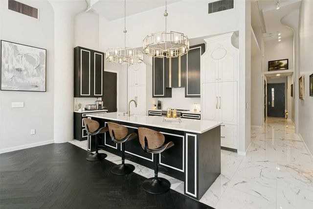 Condo 1715 at Montgomery Plaza